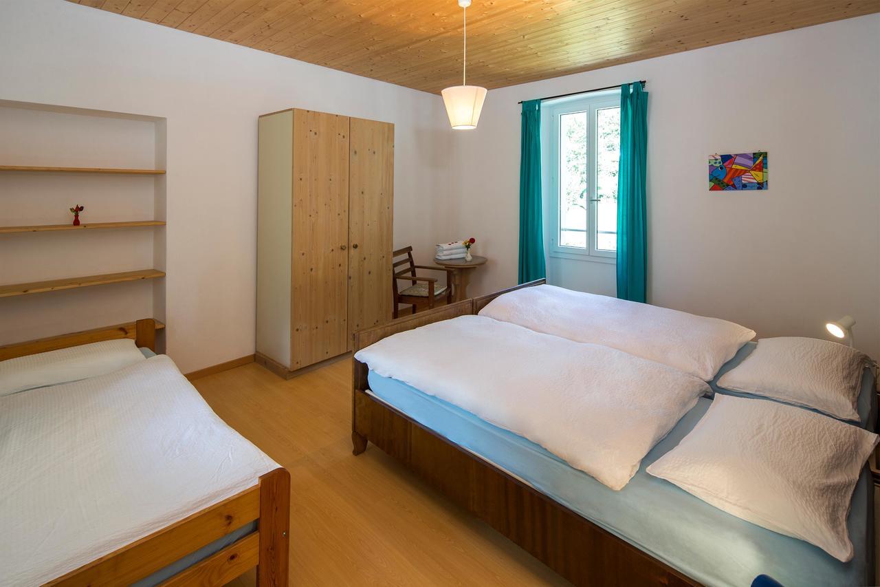 Hotel Garni Maggia Giumaglio ภายนอก รูปภาพ