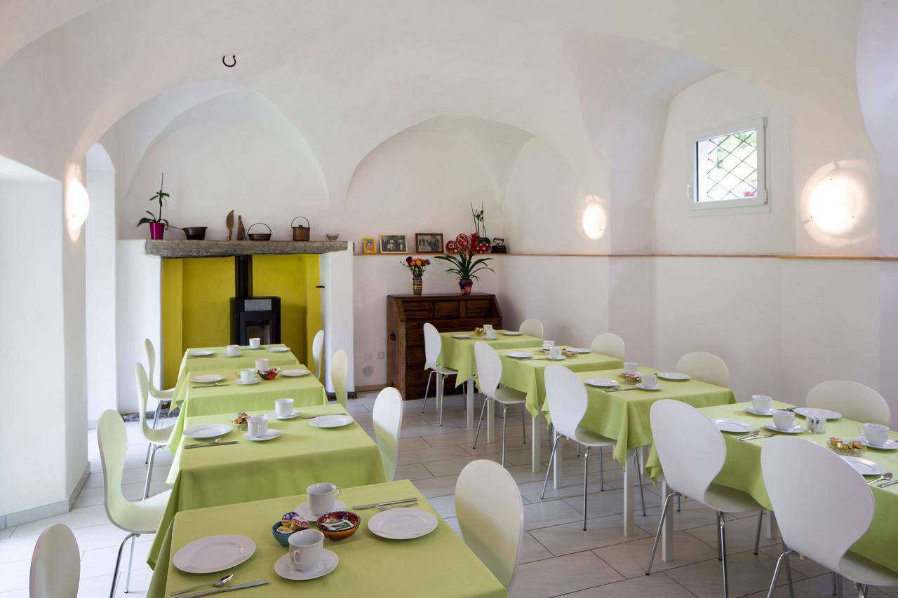 Hotel Garni Maggia Giumaglio ภายนอก รูปภาพ