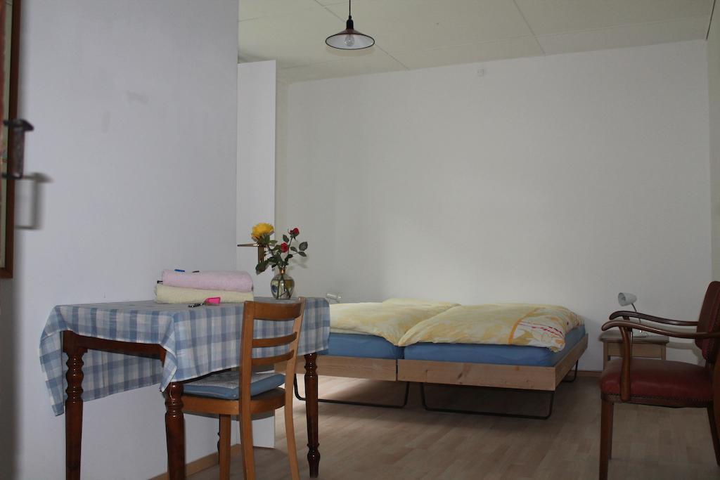 Hotel Garni Maggia Giumaglio ภายนอก รูปภาพ